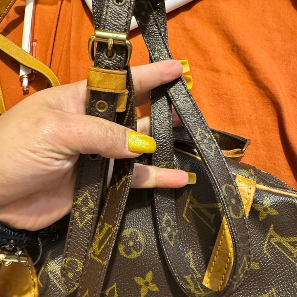 Louis Vuitton Monogram Crossbody Bag Danube - Picture 11 of 12